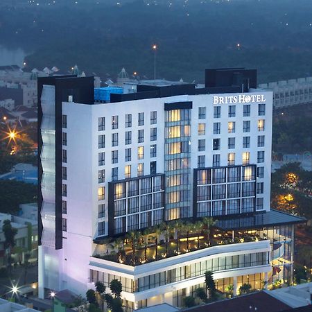 Brits Hotel Karawang Buitenkant foto