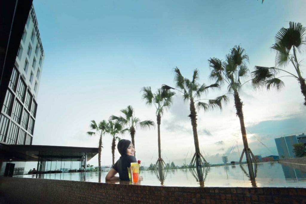 Brits Hotel Karawang Buitenkant foto