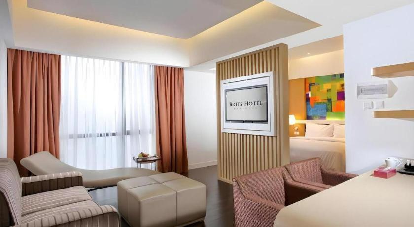 Brits Hotel Karawang Buitenkant foto
