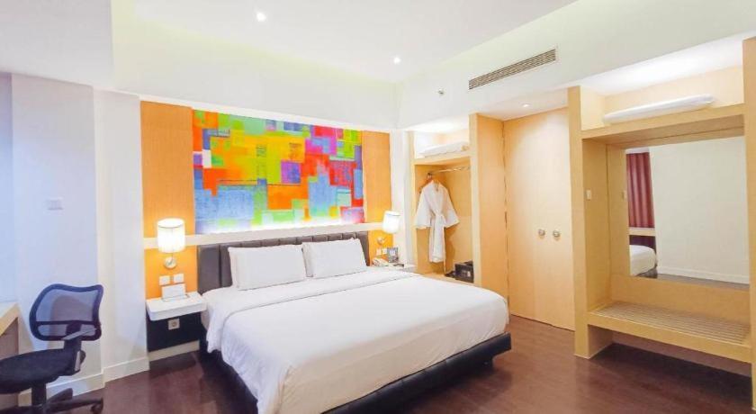 Brits Hotel Karawang Buitenkant foto
