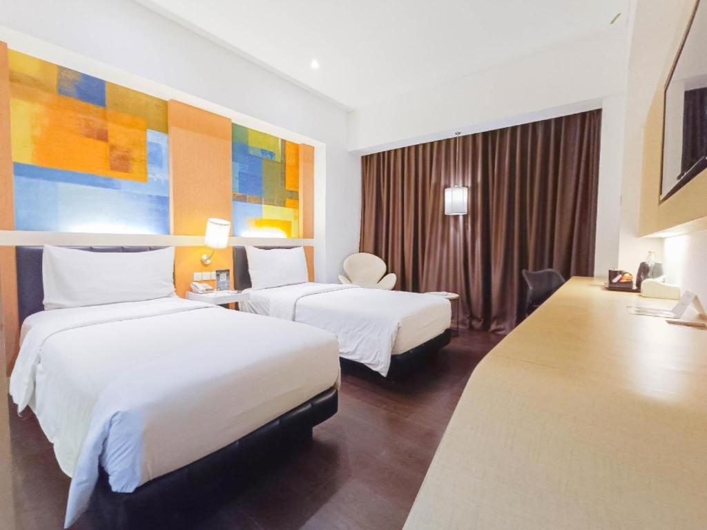 Brits Hotel Karawang Buitenkant foto