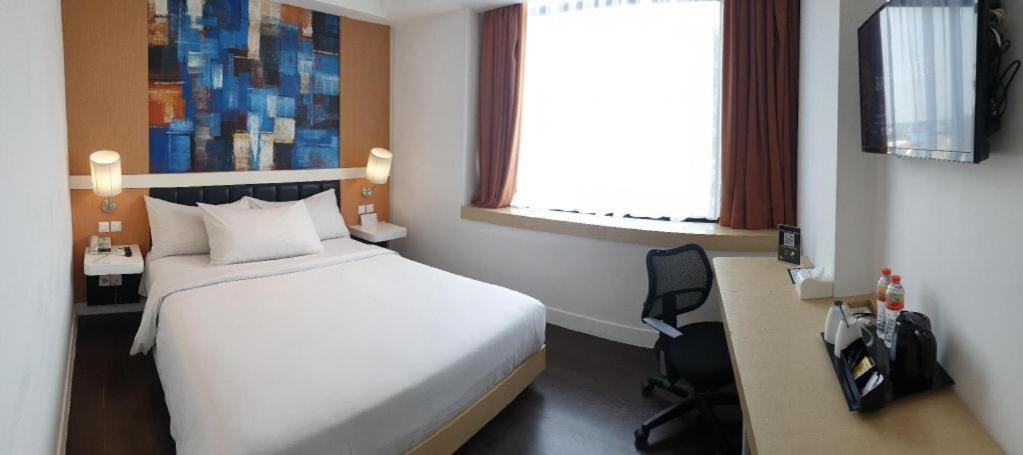 Brits Hotel Karawang Buitenkant foto