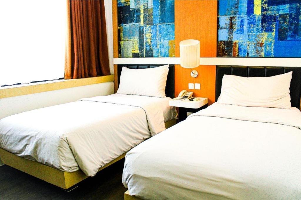 Brits Hotel Karawang Buitenkant foto