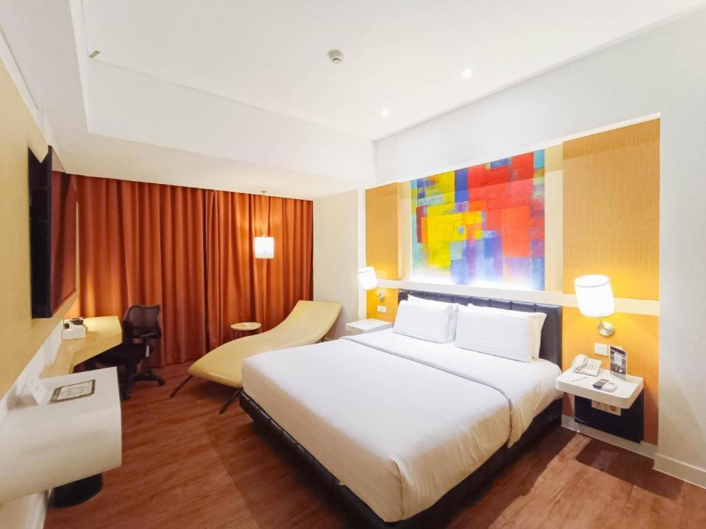 Brits Hotel Karawang Buitenkant foto